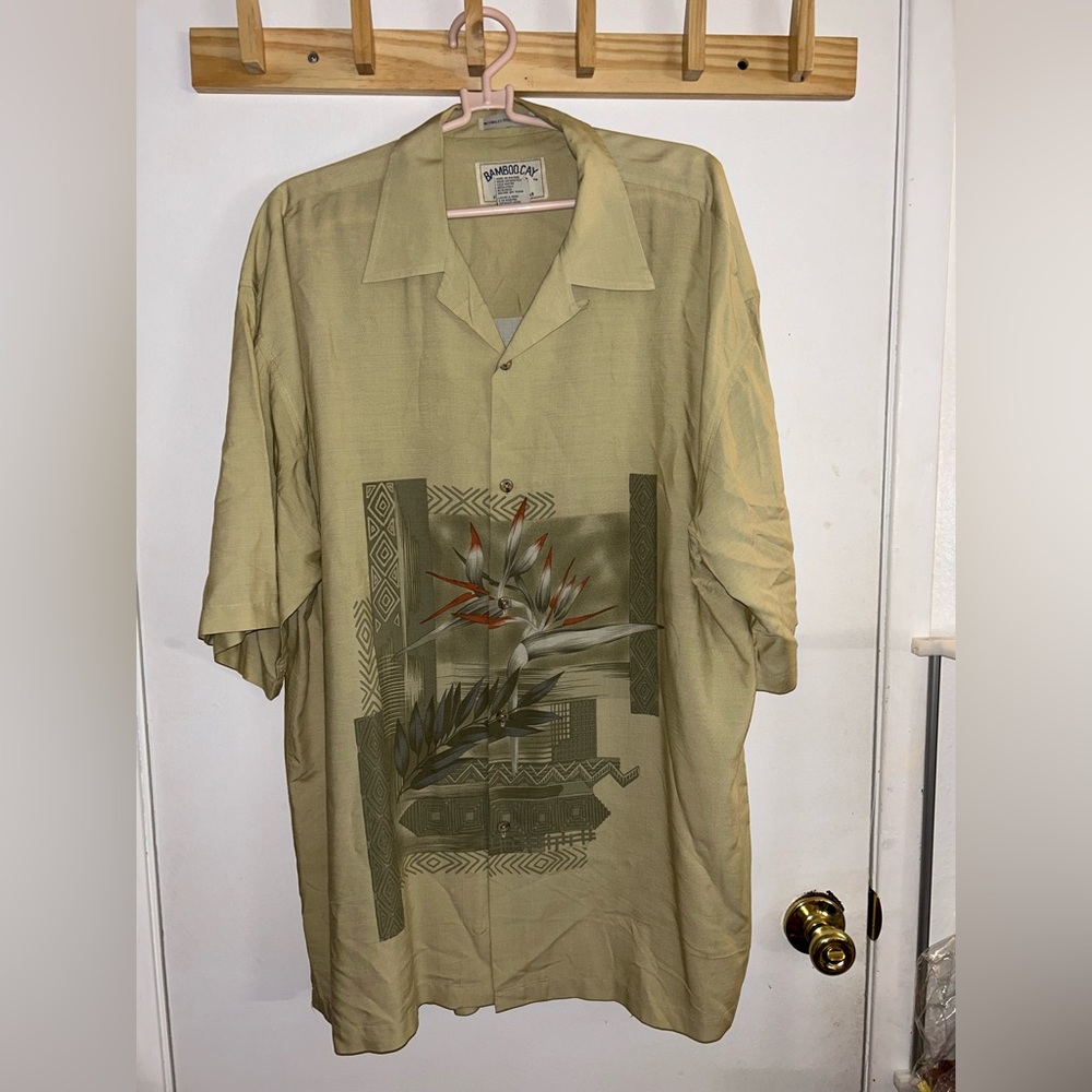 Bamboo Cay Fine Resortwear Men XL Bird Of Paradise Graphic 100% Viscose tan